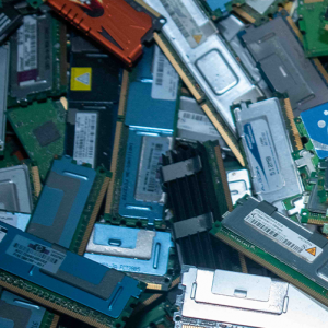 How to Manage eScrap with a Certified R2 eScrap Recycler Service